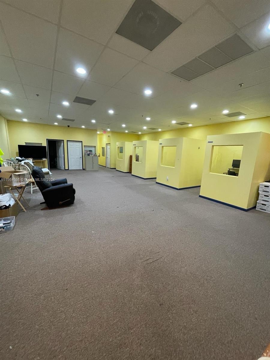 Commercial Property for Sale in Pembroke Pines Florida 33029